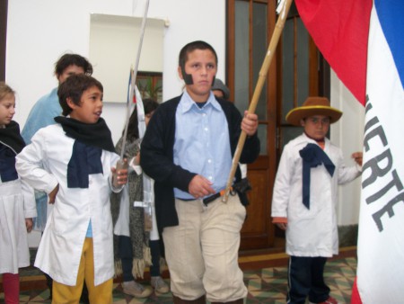 REPRESENTAMOS EL DESEMBARCO DE LOS 33 ORIENTALES